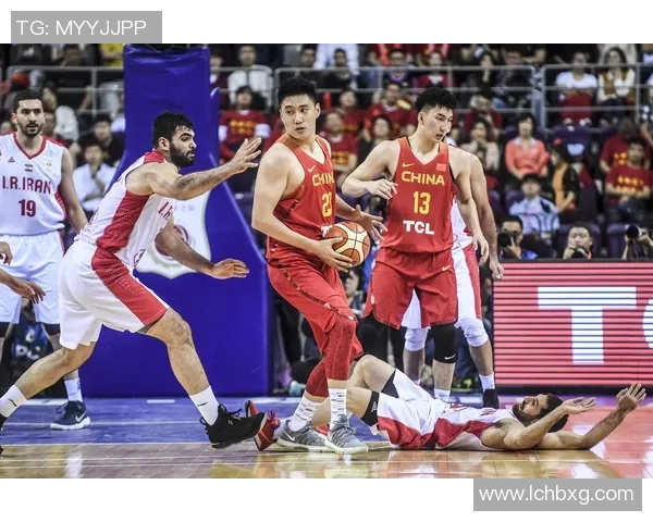 中国男篮与伊朗激战集锦回顾精彩瞬间与战术分析 中国男篮与伊朗激战集锦回顾精彩瞬间与战术分析