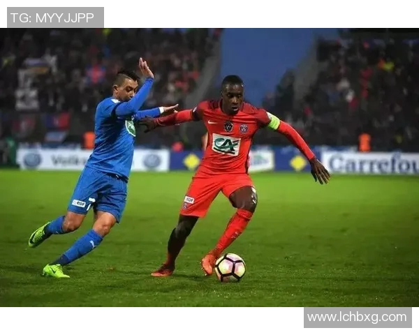 尼奥特与巴黎FC激战正酣谁能在法乙赛场中笑到最后