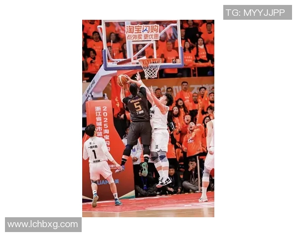 CBA浙江队迎战上海锦集全力争胜激战即将上演 CBA浙江队迎战上海锦集全力争胜激战即将上演