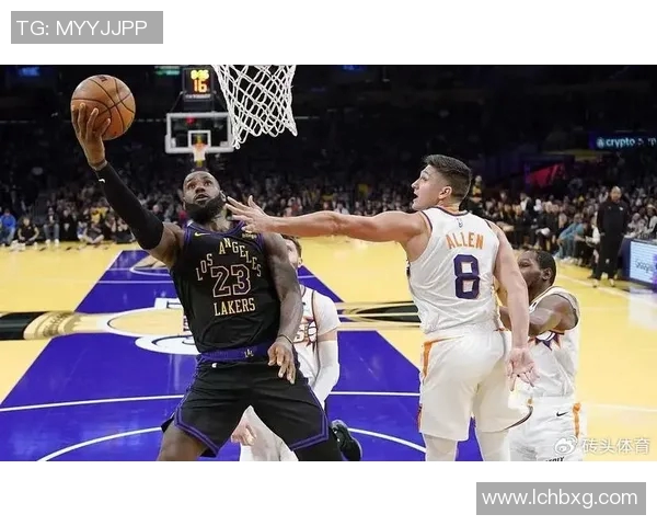 西班牙与瑞士足球赛精彩对决双方实力较量引发球迷热议 西班牙与瑞士足球赛精彩对决双方实力较量引发球迷热议