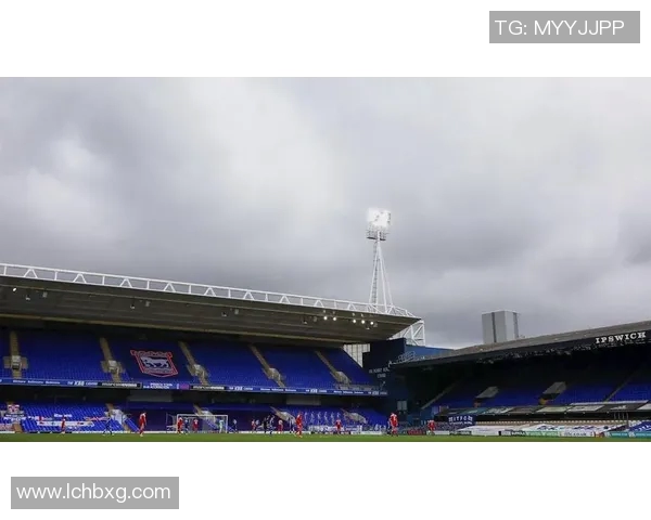 伊普斯维奇主场迎战布莱克浦争夺关键三分的精彩对决