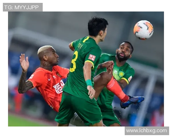 广州淘宝恒大主场迎战国安期待精彩对决球迷热情高涨助威球队奋勇争胜 广州淘宝恒大主场迎战国安期待精彩对决球迷热情高涨助威球队奋勇争胜