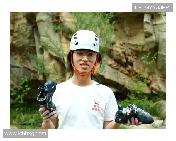 武汉攀岩队与北京攀岩队的灵活性对决赛后分析与启示 武汉攀岩队与北京攀岩队的灵活性对决赛后分析与启示