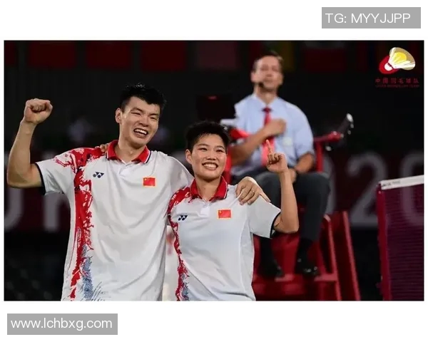 南京羽毛球队与武汉羽毛球队赛后复盘分析比赛经验与战术调整